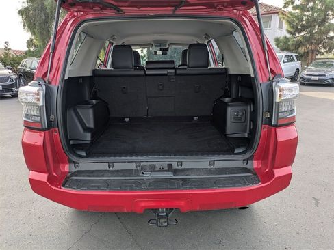 Used 2024 Toyota 4Runner SR5 Premium image 31