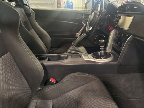 Used 2017 Toyota 86 image 28