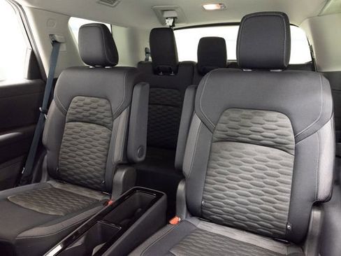 Used 2022 Nissan Pathfinder SV w/ SV Premium Package FWD image 23