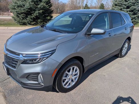 Used 2023 Chevrolet Equinox LT w/ Driver Convenience Package image 5