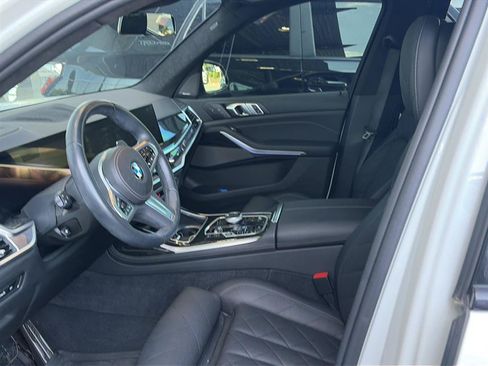 Used 2024 BMW X7 xDrive40i w/ Executive Package AWD/4WD image 8