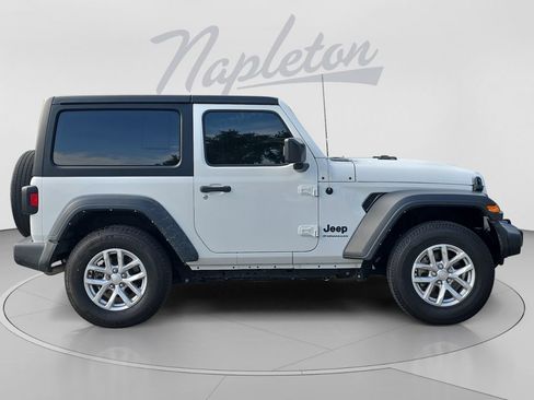 Used 2023 Jeep Wrangler Sport AWD/4WD image 7