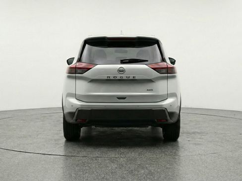 Used 2025 Nissan Rogue SV AWD/4WD image 7