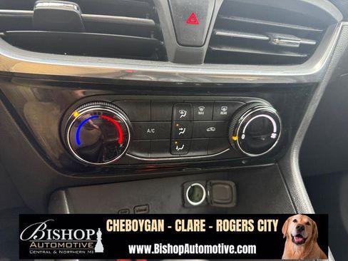 Used 2024 Buick Encore GX Sport Touring image 28