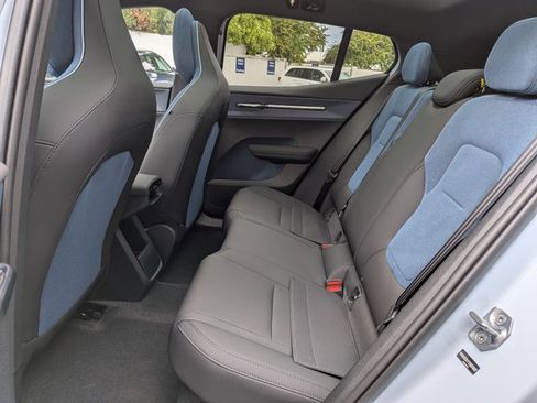 New 2026 Volvo EX30 Plus w/ Protection Package image 17