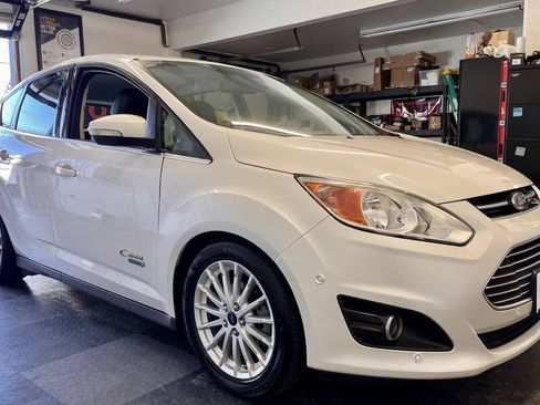 Used 2015 Ford C-MAX Energi SEL w/ Equipment Group 303A FWD image 4