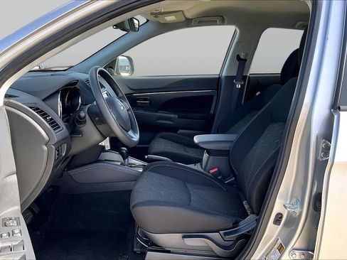 Used 2025 Mitsubishi Outlander Sport ES AWD/4WD image 8