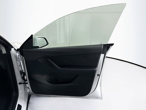 Used 2022 Tesla Model Y Performance image 31