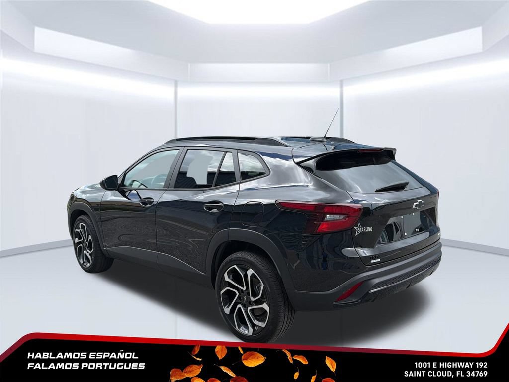 Certified 2025 Chevrolet Trax RS w/ Sunroof Package FWD image 4