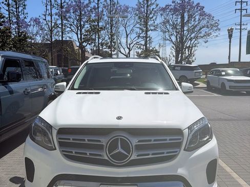 Used 2019 Mercedes-Benz GLS 450 4MATIC image 2