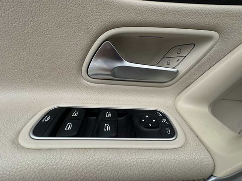 Used 2019 Mercedes-Benz A 220 4MATIC image 25