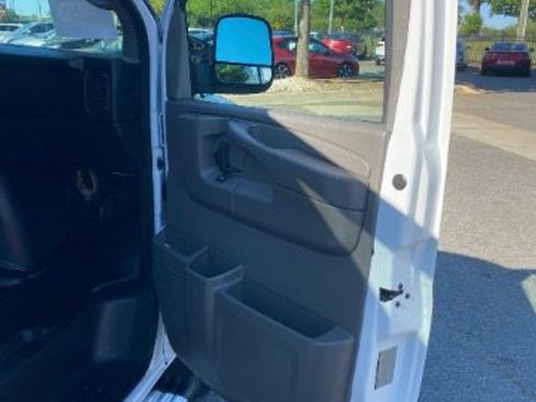 Used 2013 Chevrolet Express 3500 LS w/ Power Package RWD image 14
