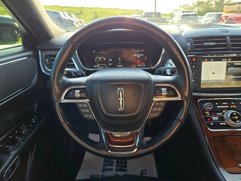Used 2018 Lincoln Continental Select w/ Continental Climate Package AWD/4WD image 20