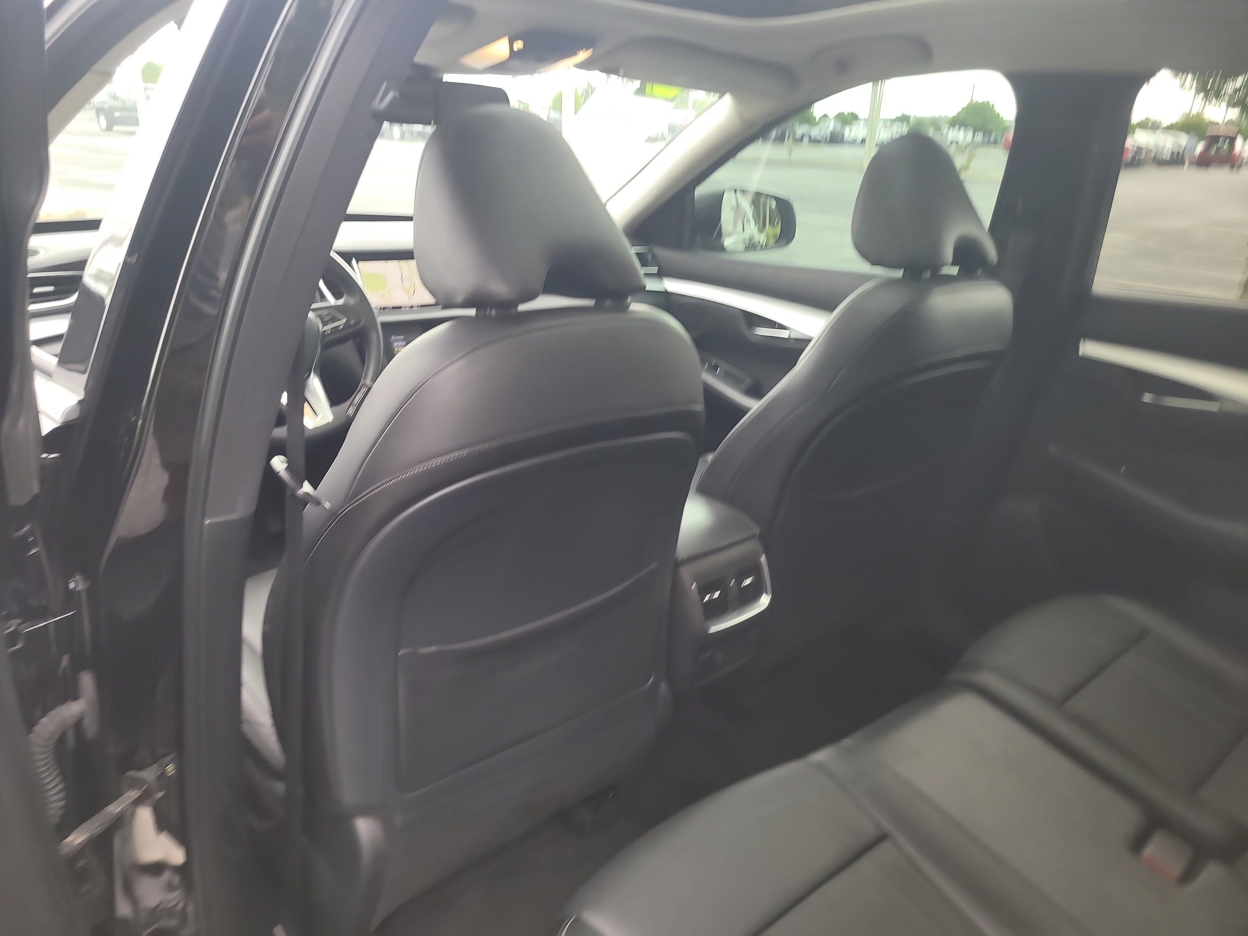 Used 2020 INFINITI QX50 Luxe w/ Navigation Package FWD image 14