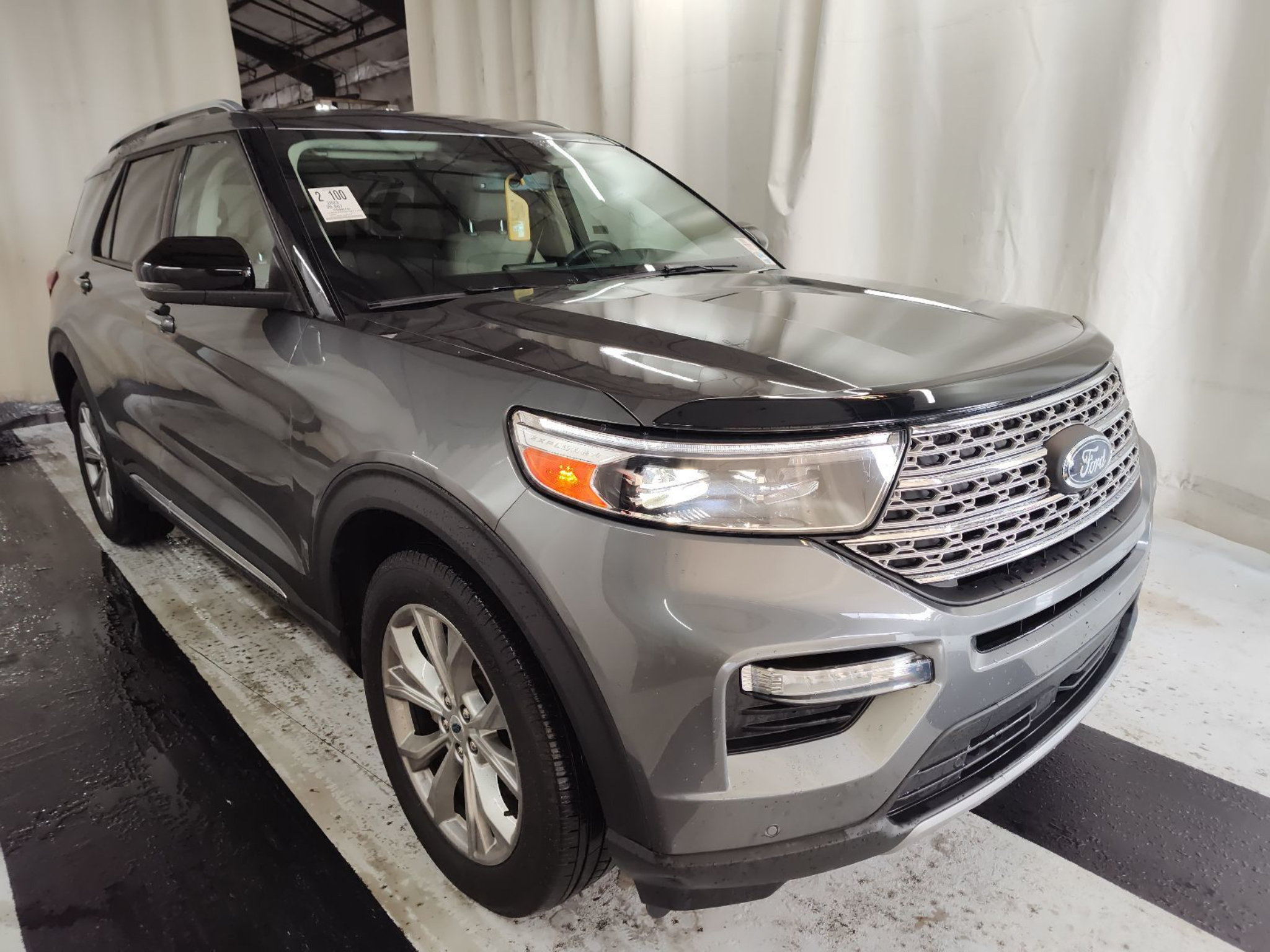 Used 2023 Ford Explorer Limited w/ Class IV Trailer Tow Package AWD/4WD image 4