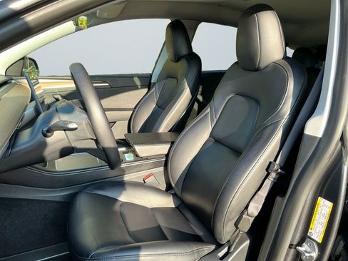 Used 2024 Tesla Model Y Long Range image 10