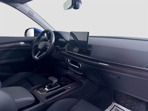 Used 2024 Audi Q5 e Premium Plus w/ Premium Plus Package image 36