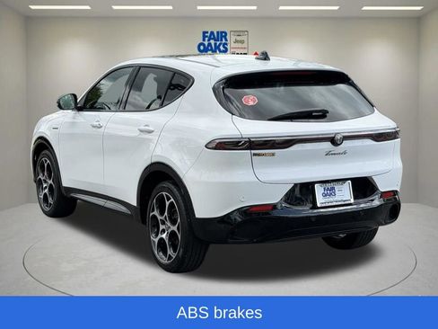 Used 2025 Alfa Romeo Tonale w/ Premium Package AWD/4WD image 10
