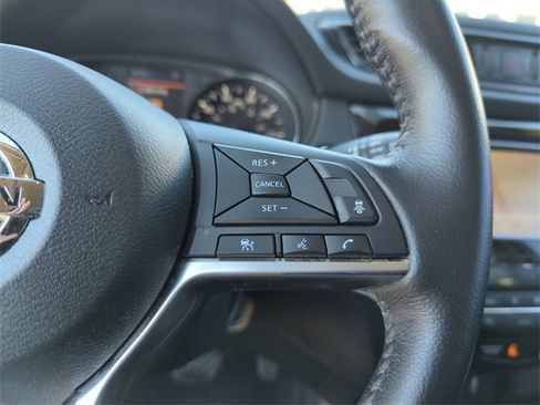 Certified 2018 Nissan Rogue SL w/ Premium Package image 39