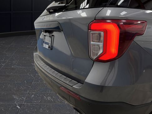 Used 2023 Ford Explorer ST-Line AWD/4WD image 35