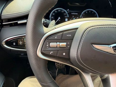 Used 2025 Genesis GV70 3.5T Sport w/ Sport Prestige Package image 25