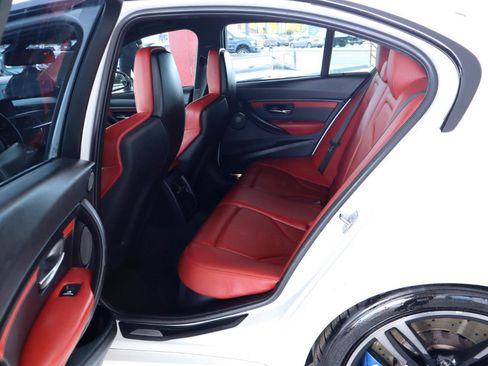Used 2018 BMW M3 RWD image 28