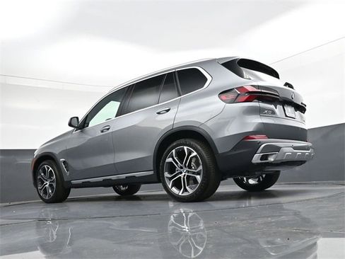 New 2026 BMW X5 xDrive40i w/ Climate Comfort Package image 29