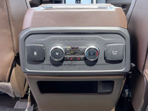 Used 2024 Ford Expedition King Ranch RWD image 19