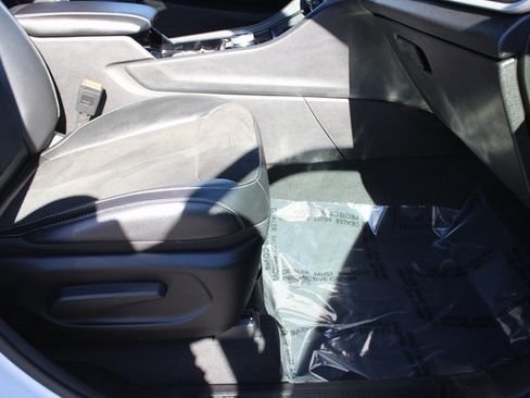 Used 2023 Jeep Grand Cherokee Altitude image 31