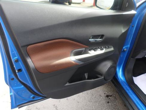 Used 2021 Nissan Kicks SR image 33