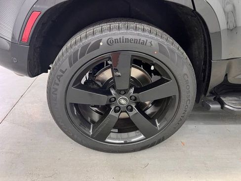 New 2025 Land Rover Defender 110 V8 image 24