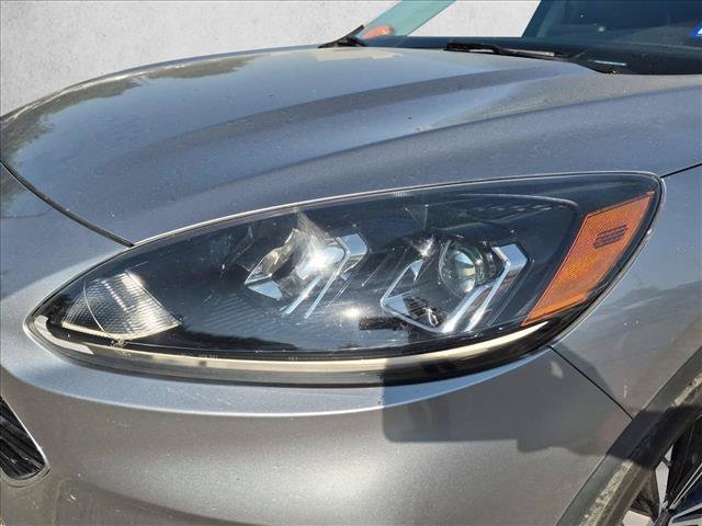 Used 2021 Ford Escape SE w/ SE Sport Appearance Package FWD image 11