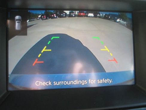 Used 2020 Nissan Pathfinder S image 25