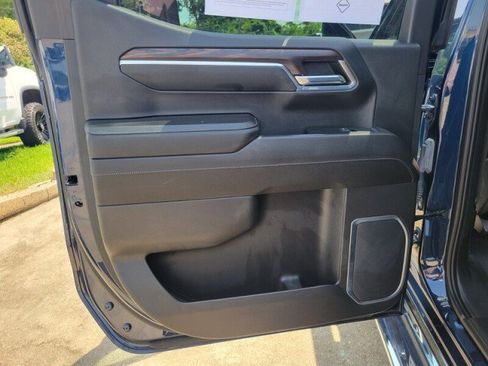 Used 2023 GMC Sierra 1500 SLT w/ SLT Premium Package RWD image 25