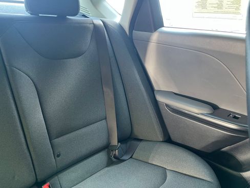 Used 2025 Kia K4 FWD image 36