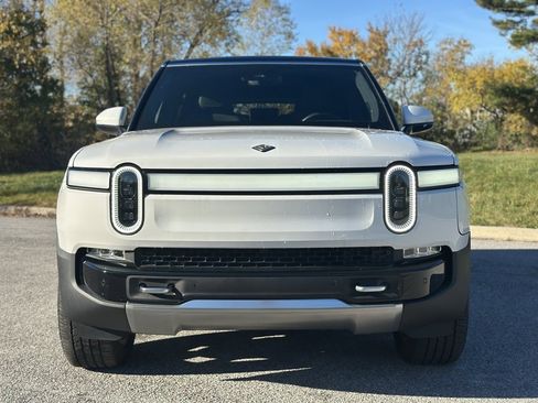 Used 2022 Rivian R1S Launch Edition image 2