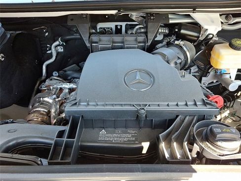 Used 2025 Mercedes-Benz Sprinter 2500 image 28