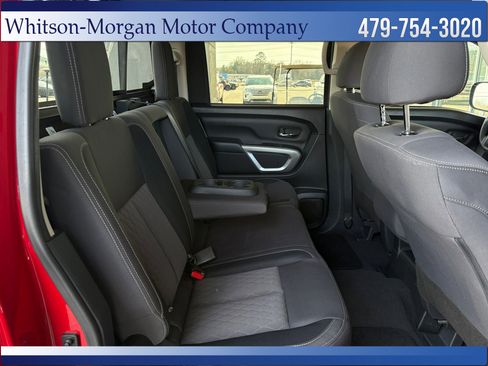 Used 2022 Nissan Titan SV image 30
