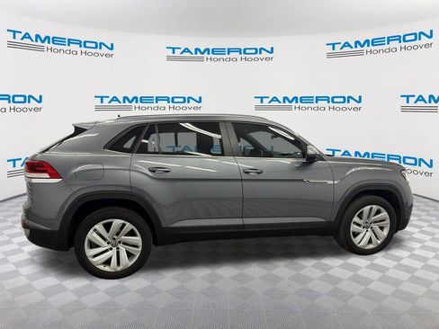 Used 2022 Volkswagen Atlas Cross Sport SE w/ Panoramic Sunroof Package image 6