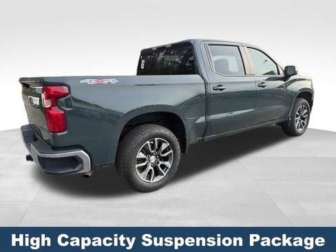 Used 2025 Chevrolet Silverado 1500 LT AWD/4WD image 6