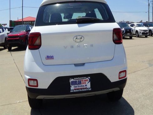 Used 2025 Hyundai Venue SEL FWD image 7