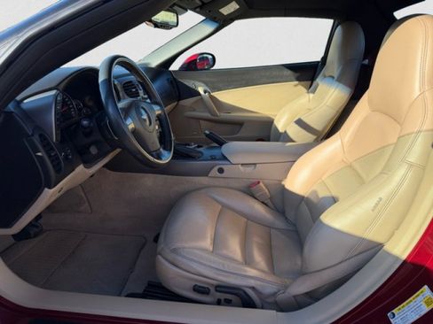 Used 2006 Chevrolet Corvette Convertible w/ Preferred Equipment Group RWD image 10