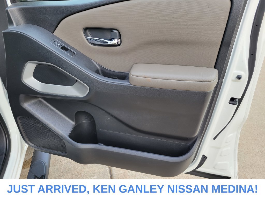 Certified 2022 Nissan Frontier SV w/ Technology Package AWD/4WD image 21
