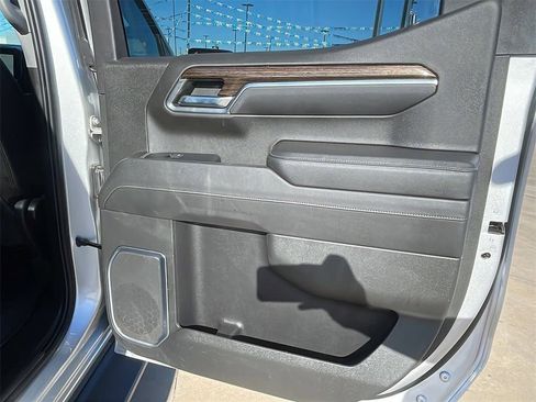 Used 2022 GMC Sierra 1500 Elevation w/ Elevation Premium Package image 13