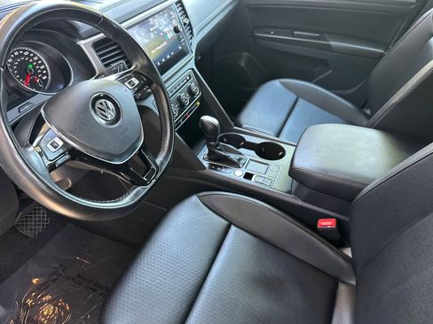 Used 2019 Volkswagen Atlas SE w/ Towing Package image 4