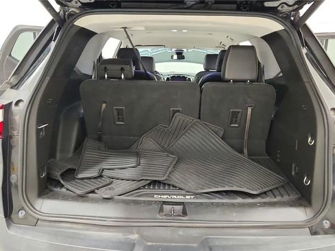 Used 2018 Chevrolet Traverse LT image 19