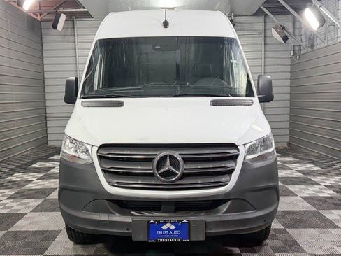 Used 2019 Mercedes-Benz Sprinter 144 image 3