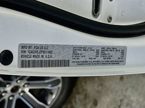 Used 2023 Jeep Grand Wagoneer 4WD image 36