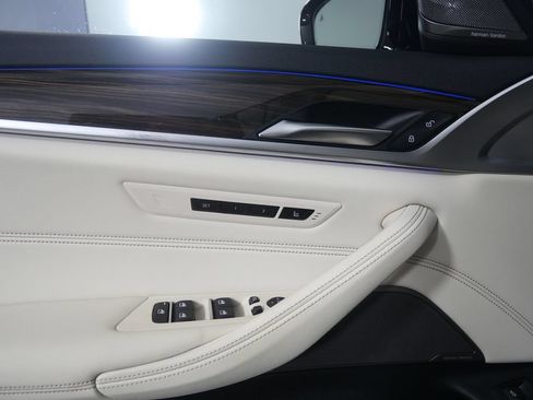 Used 2023 BMW 540i xDrive w/ Premium Package AWD/4WD image 8