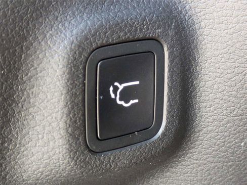 Certified 2025 Jeep Compass Trailhawk w/ Trailhawk Elite Group AWD/4WD image 15